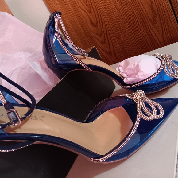 Women's blue heels - Picture 3 of 4